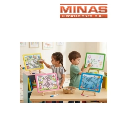 PIZARRA INFANTIL CON JUEGO DETRAS.