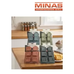 MOLDE DE SILICONA X 6 MINI TORTAS, DE  6CM X 6 CM X 3 CM.
