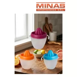 EXPRIMIDOR DE FRUTAS + JARRA DE 600 ML, 11 CM X 12 CM, VARIOS COLORES.