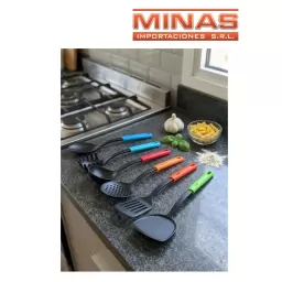 SET DE MENAGE DE 30 CM X 6 PCS, MANGO DE COLORES.