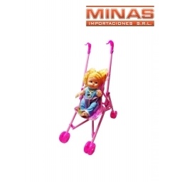 COCHE DE BEBE CON MUECA 55 X 26 X 9 CM