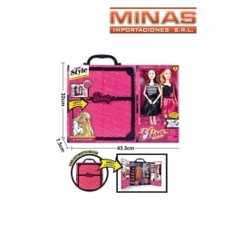 PLACARD + VESTUARIO (15 PCS)+ 2 MUECAS.