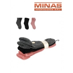 MEDIA DE NIO X 12 PARES, TALLE S Y M, $55 CU.