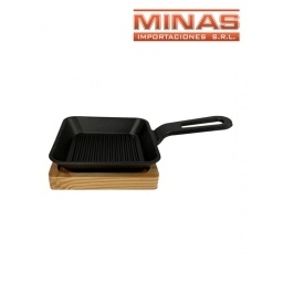 PLANCHA CON BASE DE MADERA 14 CM .