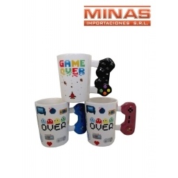 TAZA DE CERAMICA X 300 ML.GAME OVER, EN CAJA.