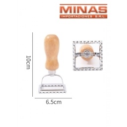 CORTADOR DE RAVIOLONES X 6.5 CM.