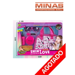 CARTERA + 5  ACCESORIOS DE BELLEZA.