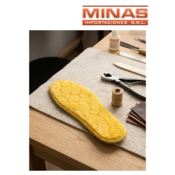 PLANTILLAS DE CORDERITO COMUN X 10 PARES  35 AL 44),  $30 EL PAR.