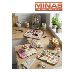 BANDEJA RECTANGULAR DE MELAMINA, 31 CM X 41 CM.