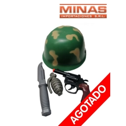 CASCO Y ARMA DE SOLDADO